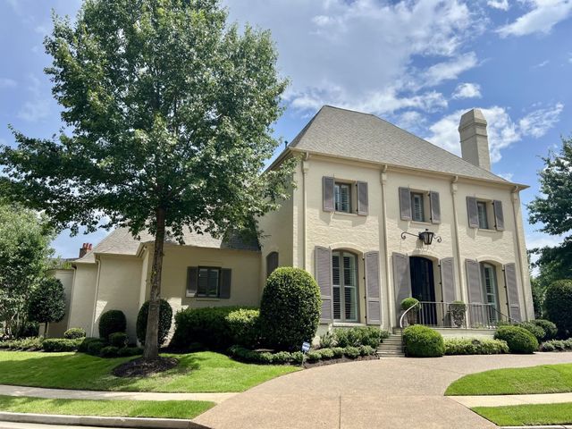 2360 MONT ALBAN CV, Germantown, TN 38139