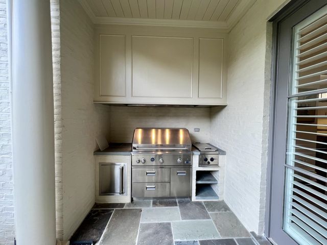 2360 MONT ALBAN CV, Germantown, TN 38139