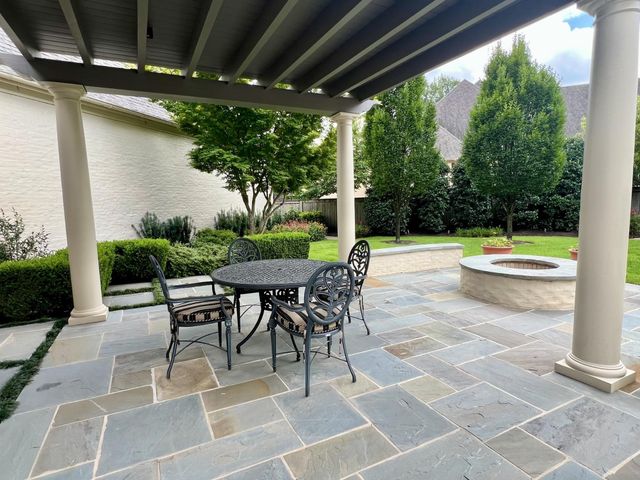 2360 MONT ALBAN CV, Germantown, TN 38139