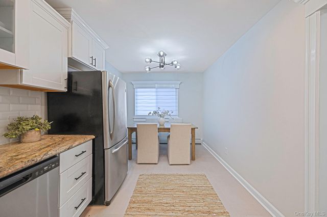 10 Smithtown Boulevard 6A, Smithtown, NY 11787