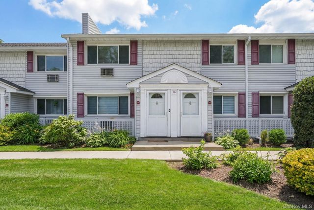 10 Smithtown Boulevard 6A, Smithtown, NY 11787