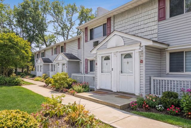 10 Smithtown Boulevard 6A, Smithtown, NY 11787