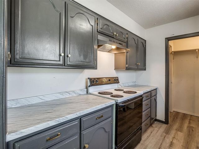 11301 N May Avenue C, Oklahoma City, OK 73120