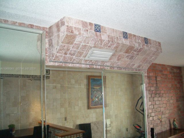 10900 SW 104th St 324, Miami, FL 33176