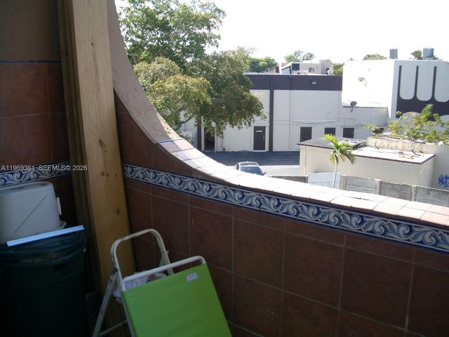 10900 SW 104th St 324, Miami, FL 33176