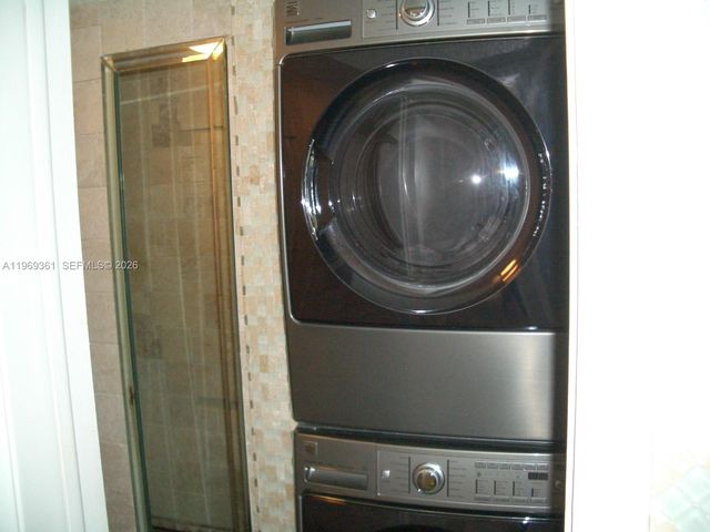 10900 SW 104th St 324, Miami, FL 33176