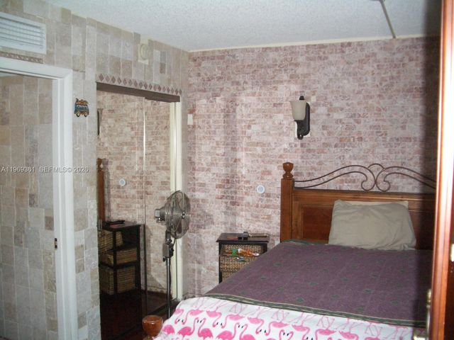 10900 SW 104th St 324, Miami, FL 33176