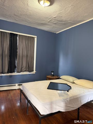 502 Edgewood Street, Hartford, CT 06112