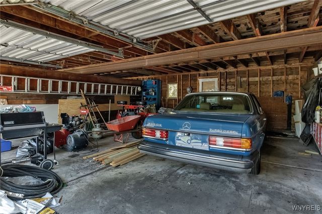 6989 Ward Road, Wheatfield, NY 14120