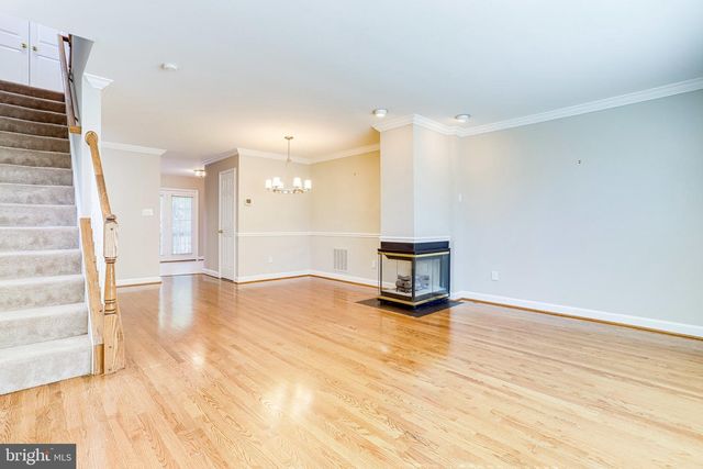 1706 S EDGEWOOD ST, Arlington, VA 22204