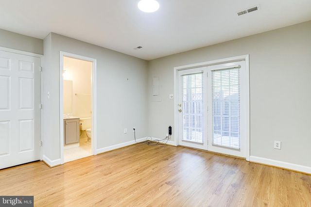 1706 S EDGEWOOD ST, Arlington, VA 22204
