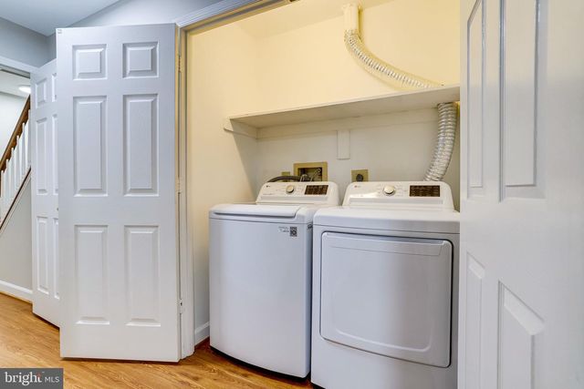 1706 S EDGEWOOD ST, Arlington, VA 22204