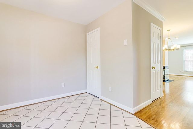 1706 S EDGEWOOD ST, Arlington, VA 22204