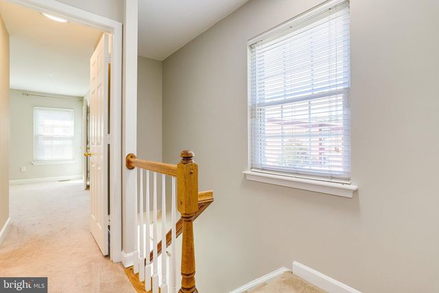 1706 S EDGEWOOD ST, Arlington, VA 22204