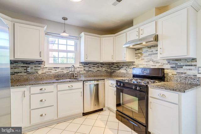 1706 S EDGEWOOD ST, Arlington, VA 22204