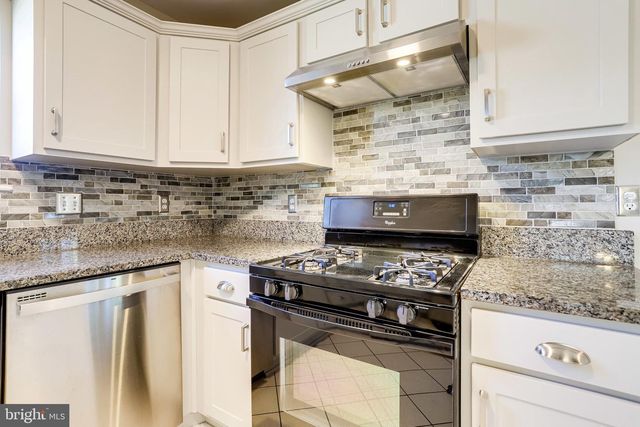 1706 S EDGEWOOD ST, Arlington, VA 22204