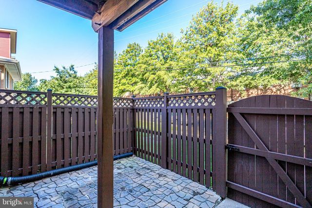 1706 S EDGEWOOD ST, Arlington, VA 22204