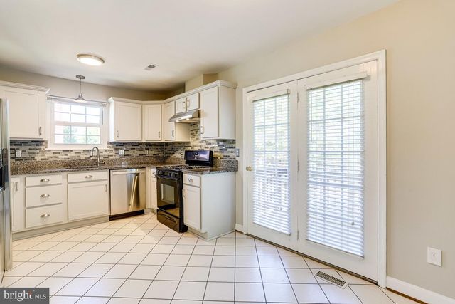 1706 S EDGEWOOD ST, Arlington, VA 22204