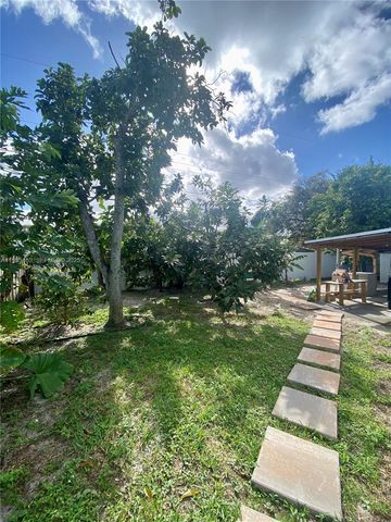 6730 Cleveland St, Hollywood, FL 33024