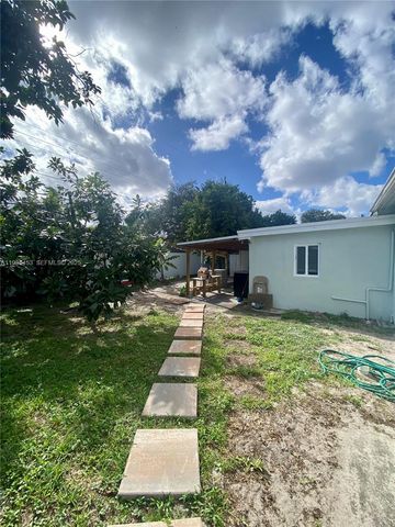 6730 Cleveland St, Hollywood, FL 33024