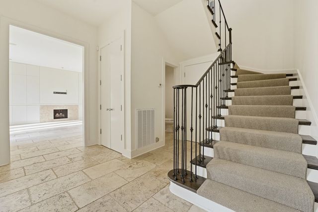 3721B West End Ave, Nashville, TN 37205