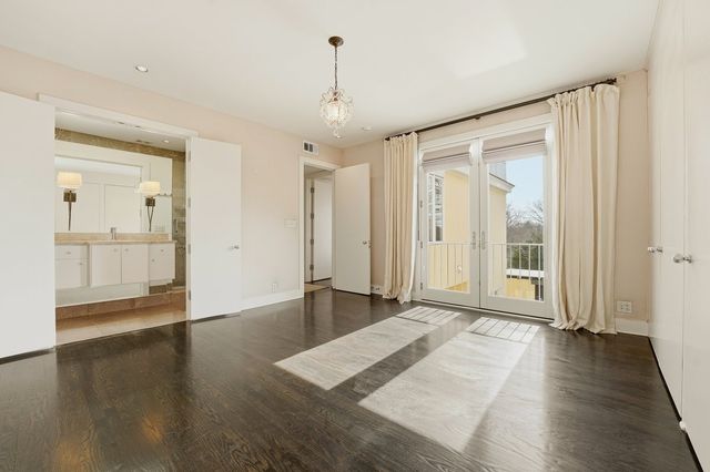 3721B West End Ave, Nashville, TN 37205