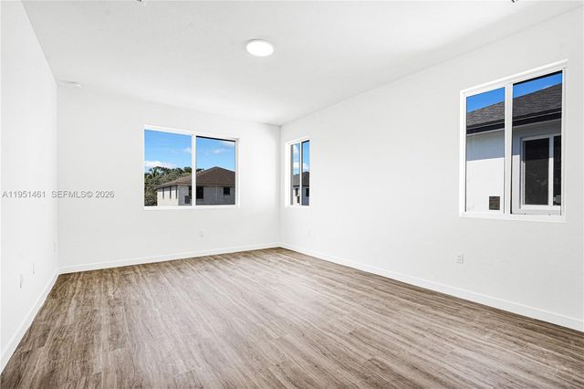 22431 SW 125 ave 19B, Miami, FL 33170