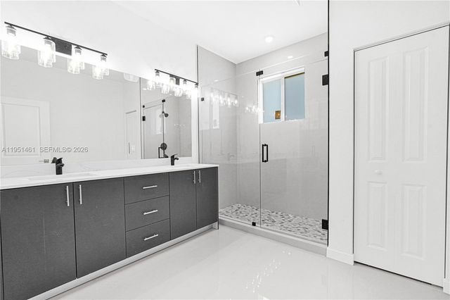 22431 SW 125 ave 19B, Miami, FL 33170