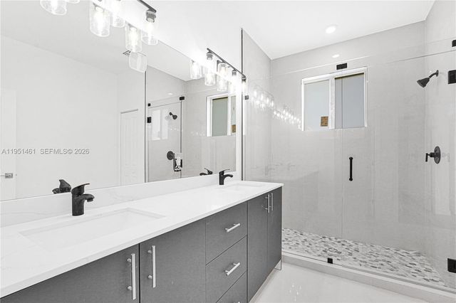 22431 SW 125 ave 19B, Miami, FL 33170