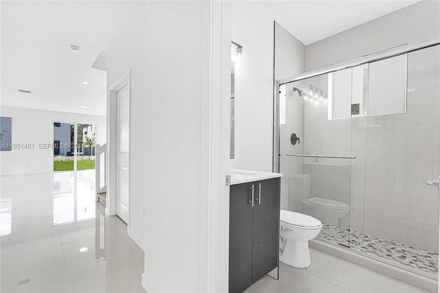 22431 SW 125 ave 19B, Miami, FL 33170