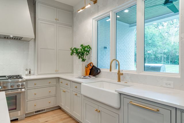 2444 Union Station Dr, Thompsons Station, TN 37179