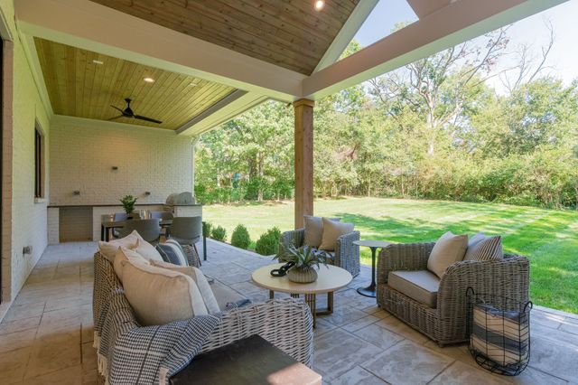 2444 Union Station Dr, Thompsons Station, TN 37179