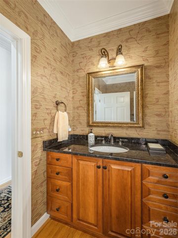 83 Towne Place Drive, Hendersonville, NC 28792