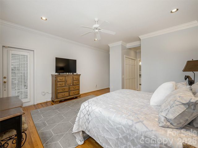 83 Towne Place Drive, Hendersonville, NC 28792