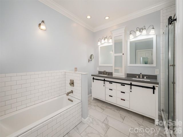 83 Towne Place Drive, Hendersonville, NC 28792