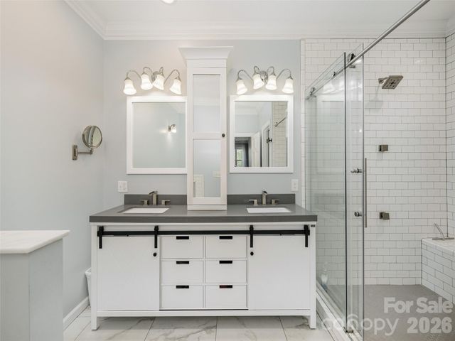 83 Towne Place Drive, Hendersonville, NC 28792