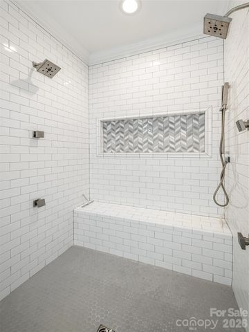 83 Towne Place Drive, Hendersonville, NC 28792