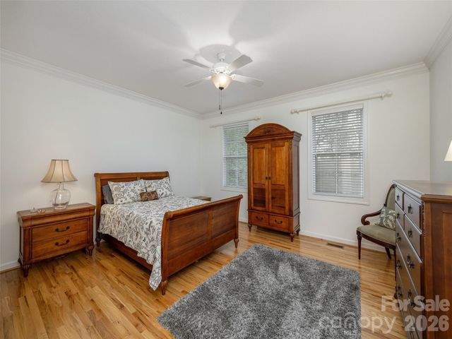 83 Towne Place Drive, Hendersonville, NC 28792