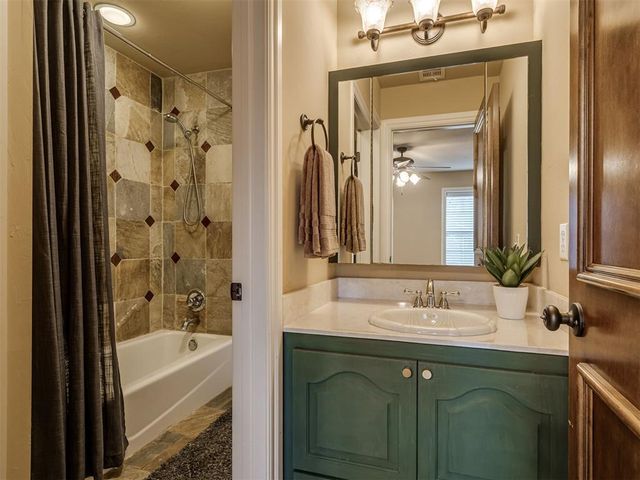 400 Nantucket Boulevard, Norman, OK 73071