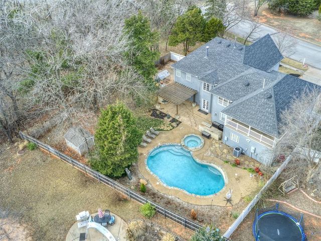 400 Nantucket Boulevard, Norman, OK 73071