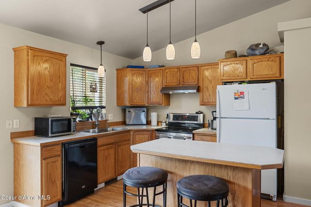 2800 N Wickiup DR, Post Falls, ID 83854