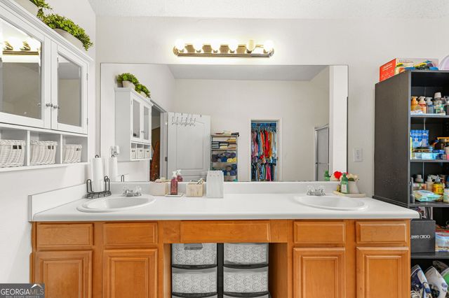 2773 Newtons Crest Cir, Snellville, GA 30078