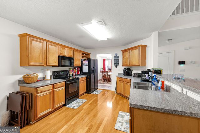 2773 Newtons Crest Cir, Snellville, GA 30078