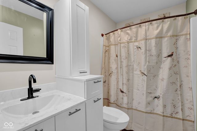 4031 Shields Drive, Columbus, IN 47201