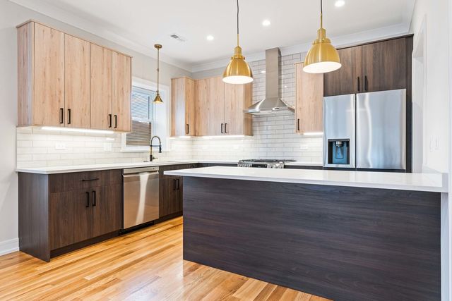 3621 N Kedvale Avenue 1, Chicago, IL 60641