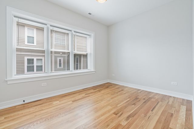 3621 N Kedvale Avenue 1, Chicago, IL 60641