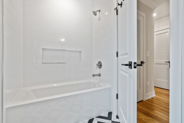 3621 N Kedvale Avenue 1, Chicago, IL 60641