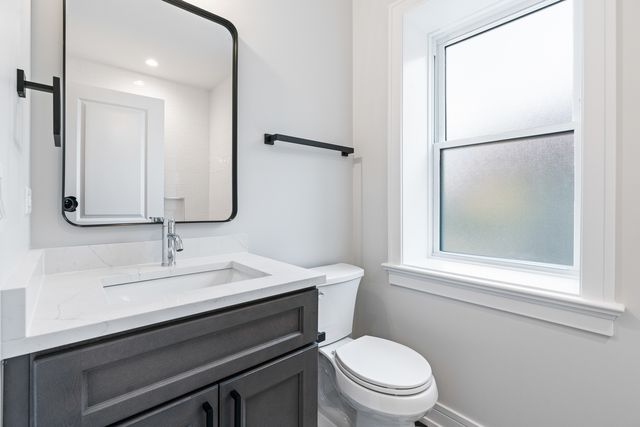 3621 N Kedvale Avenue 1, Chicago, IL 60641