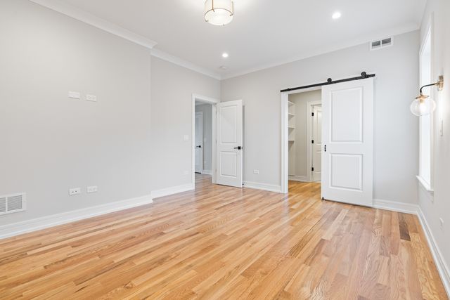 3621 N Kedvale Avenue 1, Chicago, IL 60641