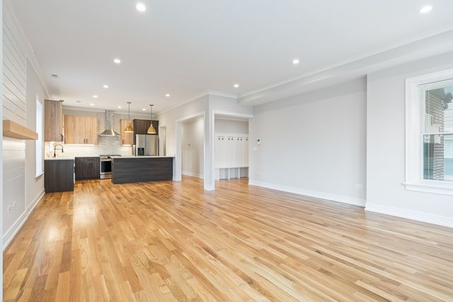 3621 N Kedvale Avenue 1, Chicago, IL 60641